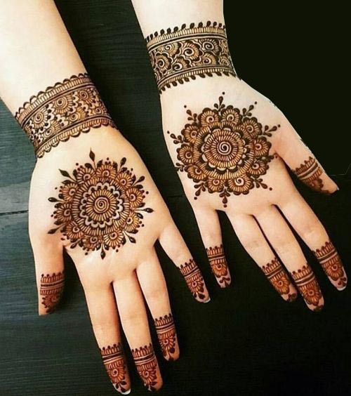 Round Henna With Wrist Design