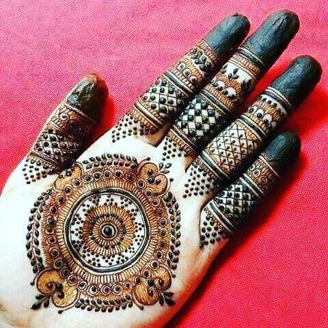 Front Hand Circle Mehndi Design