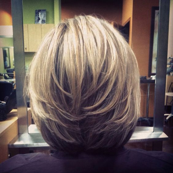 Bob with Layers and Highlights Hairstyle